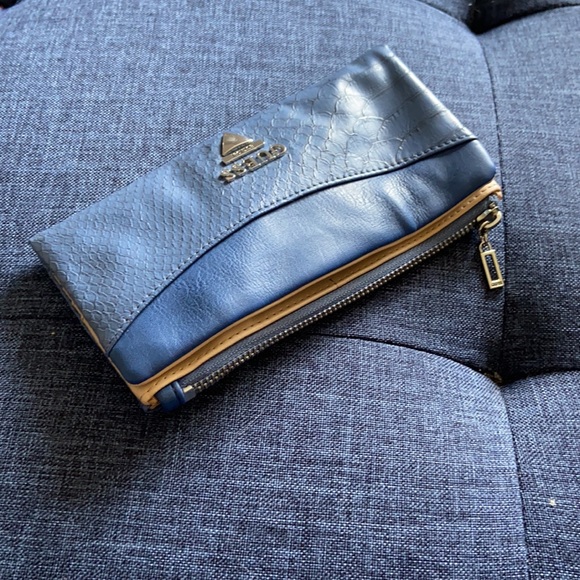 Guess wallet - Picture 3 of 3